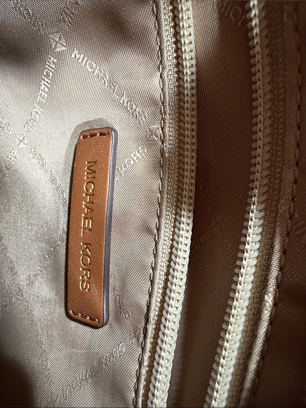 Michael Kors Cream & Brown MK Logo Tote with Matching Wallet - Picture 2 of 6